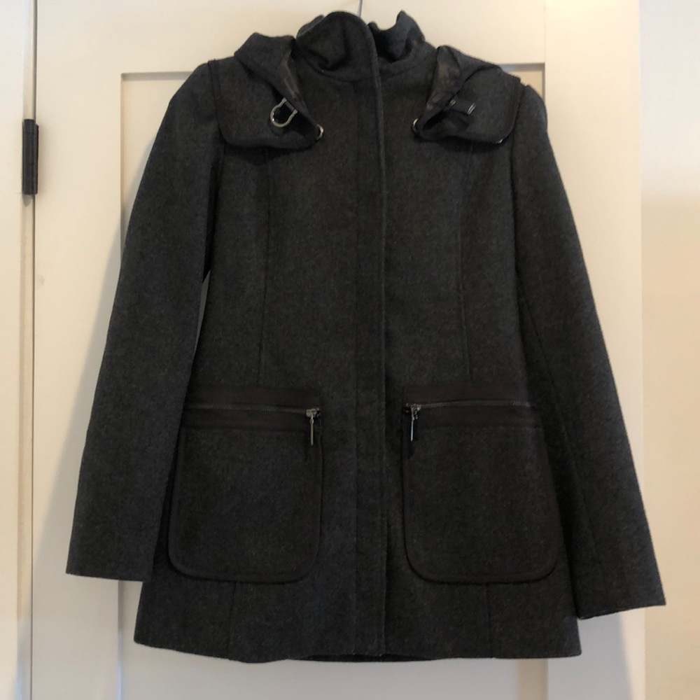•EUC Vince Camuto Coat Size XS•